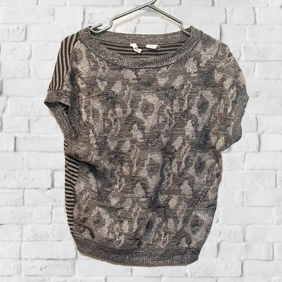 Covet clothing shiny shirt. Size small - Picture 1 of 6